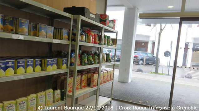 La Croix-Rouge française de Grenoble ouvre une épicerie sociale