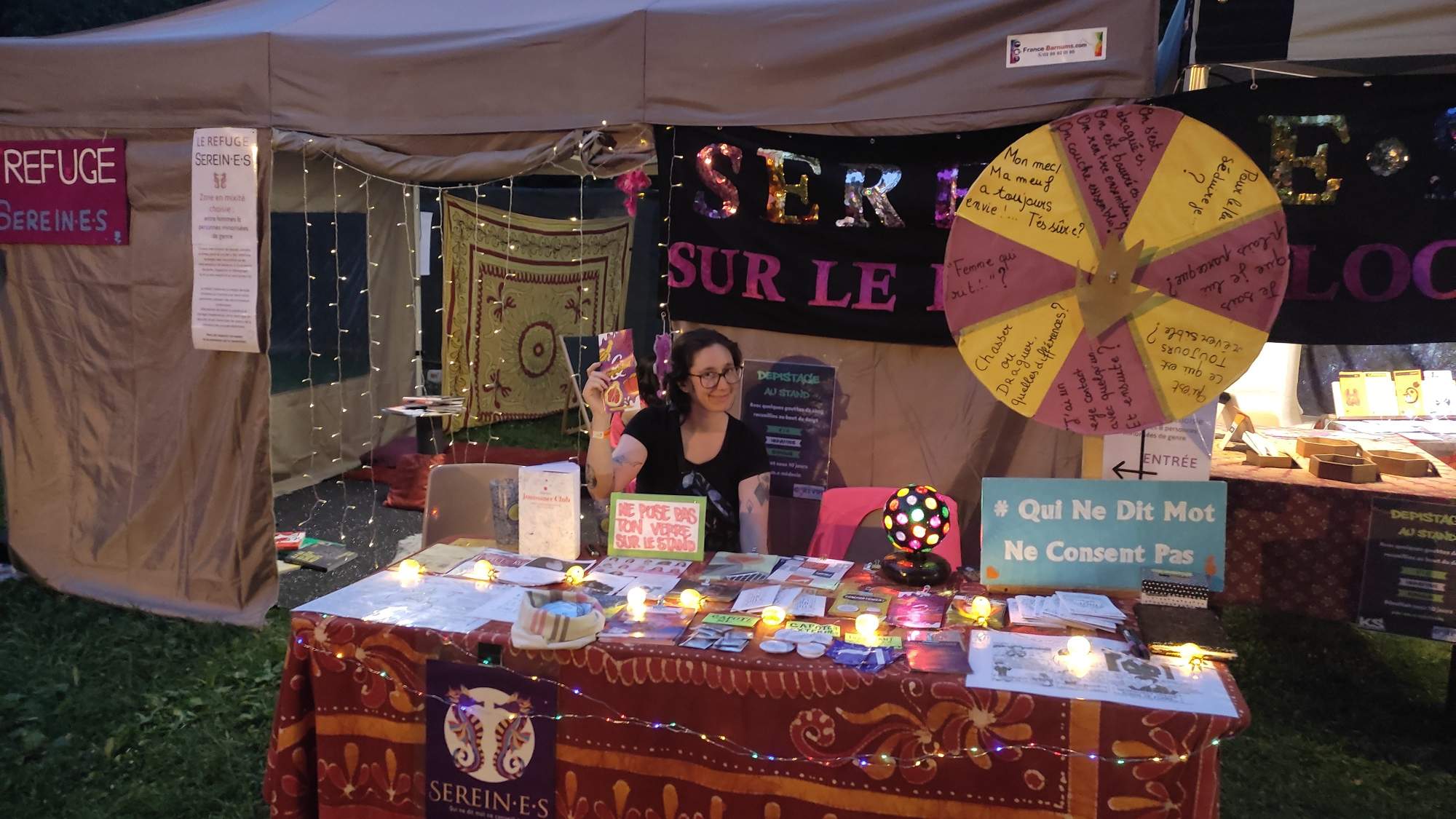 Visuel du stand de l&#039;association serein·es