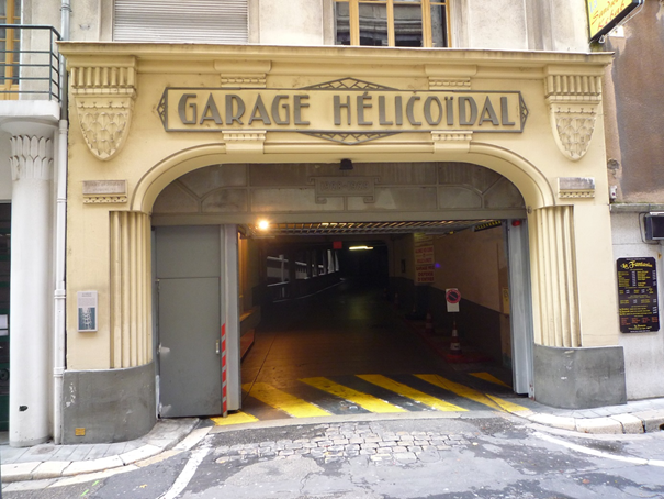 Le garage hélicoidal - créé en 1932 par une coopérative de propriétaires